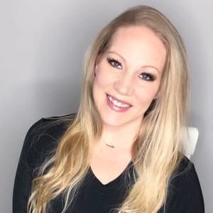 Meet your Posher, Roxanne